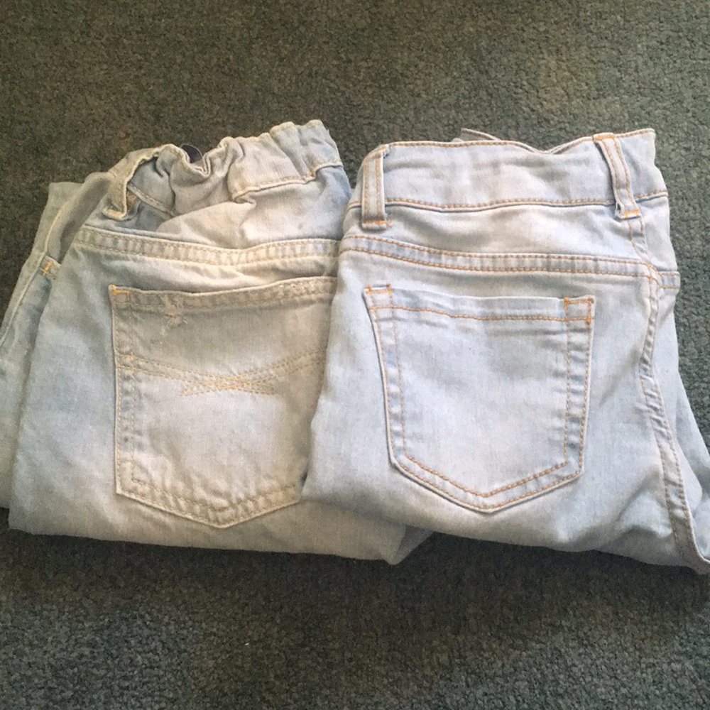 ❌SOLD❌ 2 pairs Light wash distressed denim.